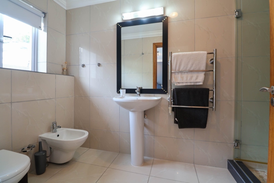 6 Bedroom Property for Sale in Pezula Golf Estate Western Cape